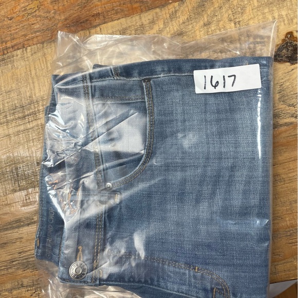 Chico’s So Slimming Girlfriend Crop denim Chicos size 0.5 (US 6) - Picture 12 of 12